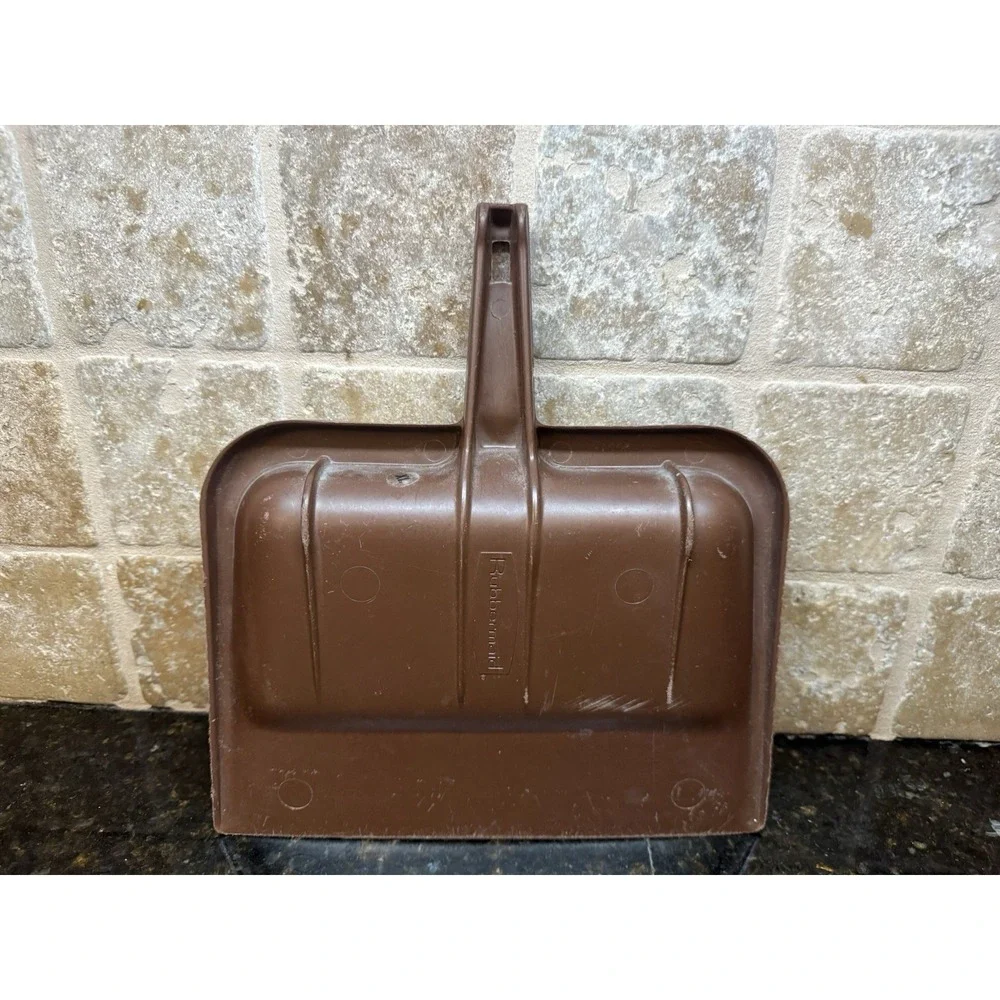VTG Rubbermaid Hard Rubber Dust Pan Brown Flat‎ Edge 2003-52